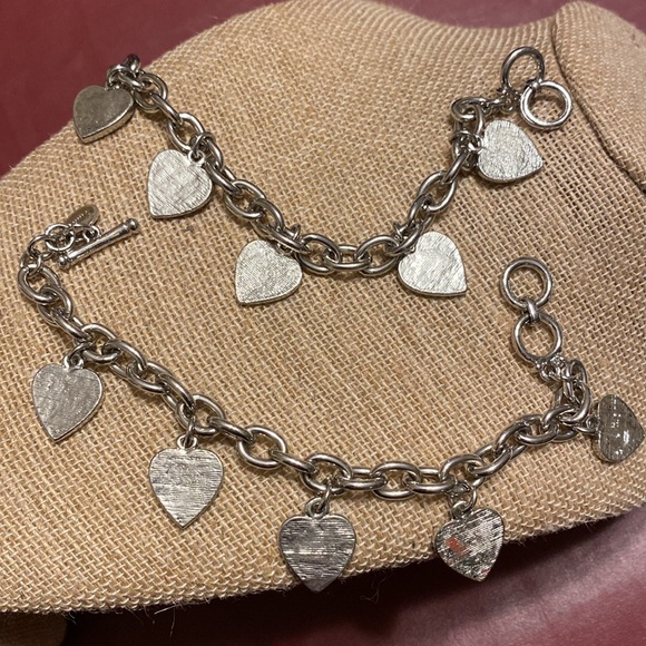 NWOT Vintage Cookie Lee Heart🇺🇸Toggle Bracelet - Picture 2 of 3